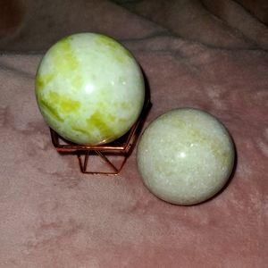 Lemon Jade Sphere with light stand